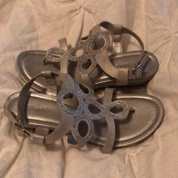 $20 - Picture 2 of 4